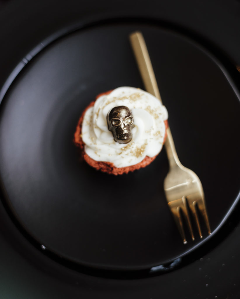 Halloween Wedding Cupcake with skull